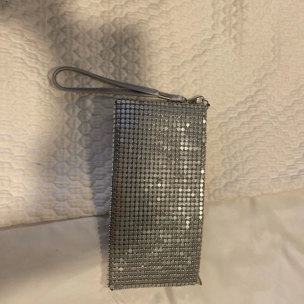 Used - Picture 2 of 2